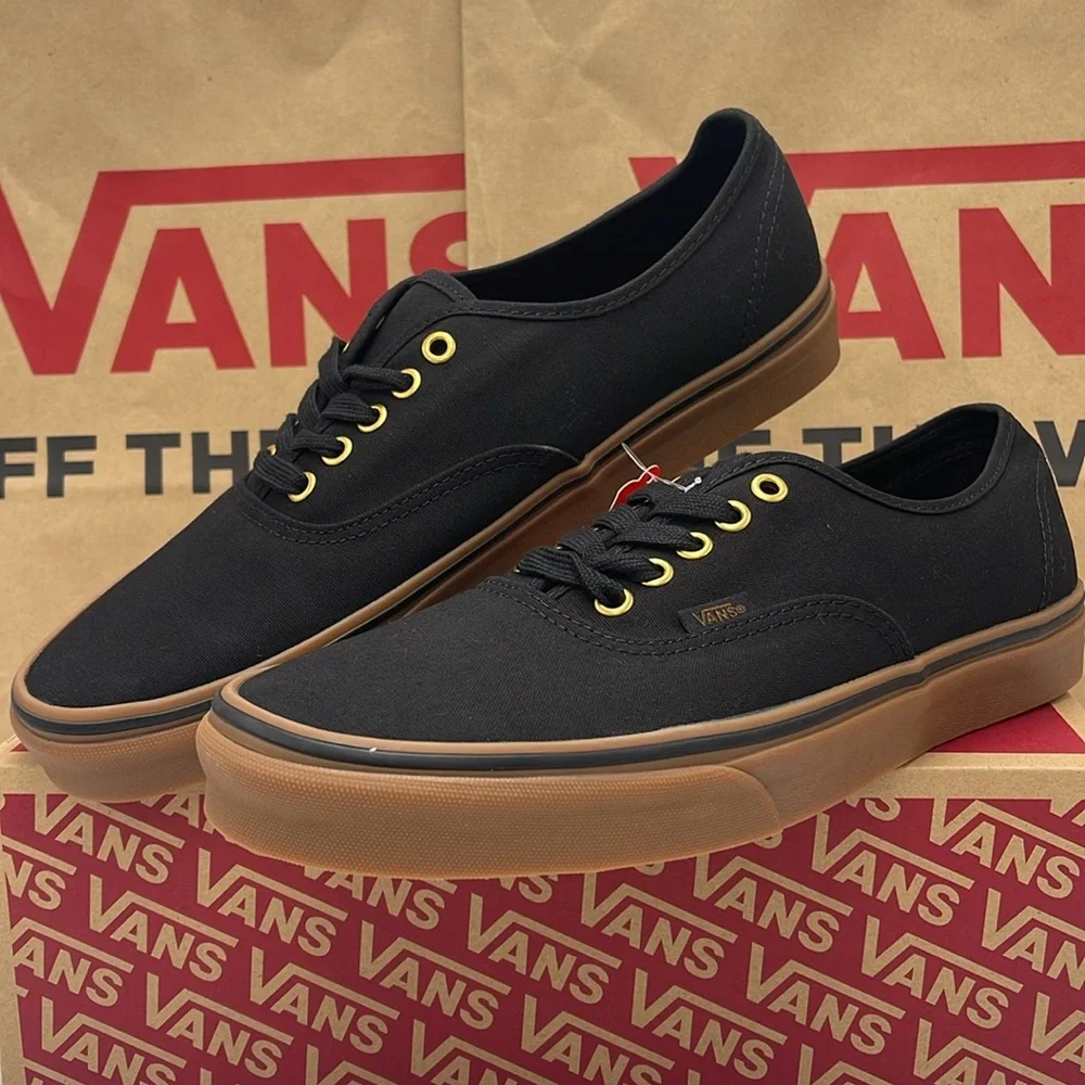 Vans WMNS Black Canvas Sneakers Authentic
Black/Rubber
VN000TSVBXH - Picture 3 of 16
